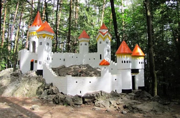 Kočičí Hrádek, Slatiňany, Czech Republic (Czechia)
